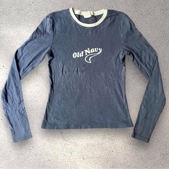 Old navy long sleeve - Picture 1 of 4